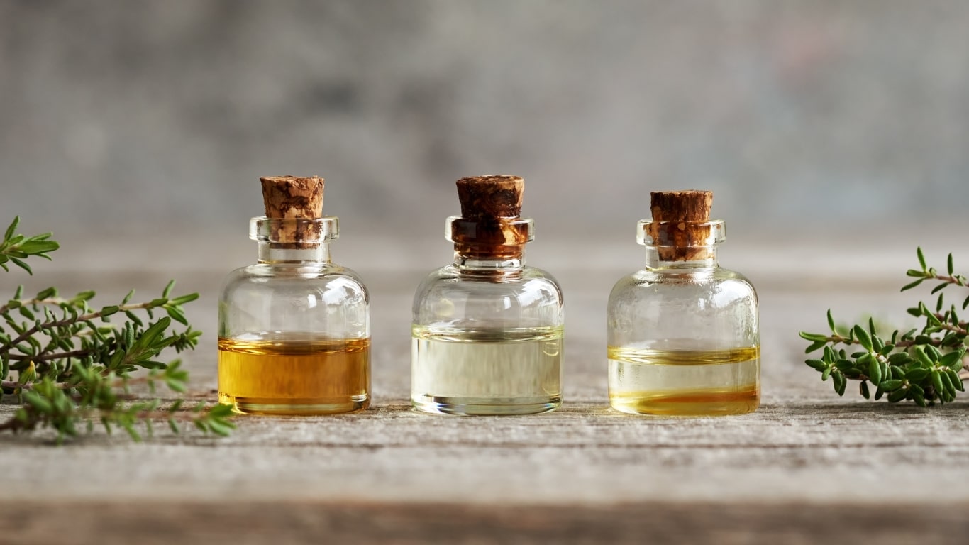 types of thyme oil